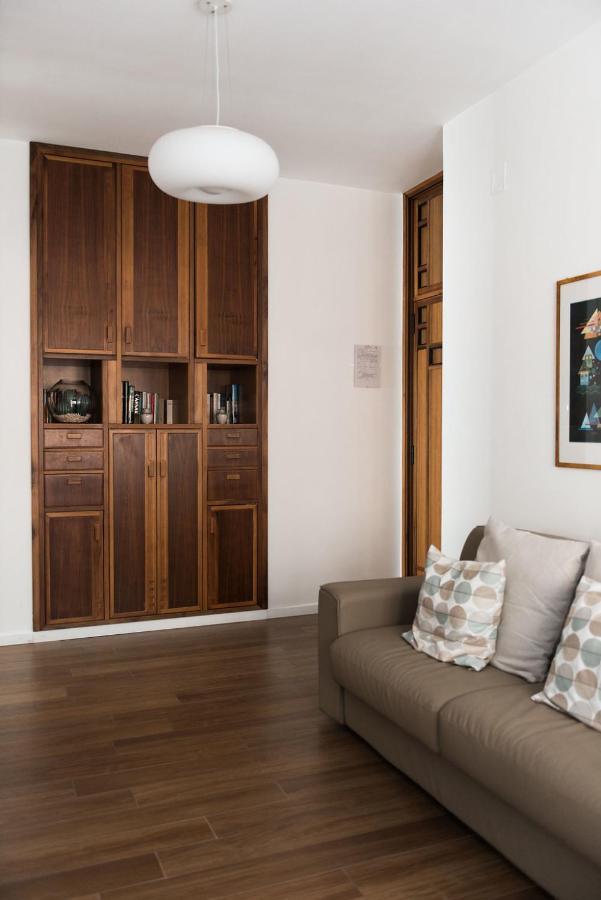 Starhost - Golden Apartments Salerno Esterno foto