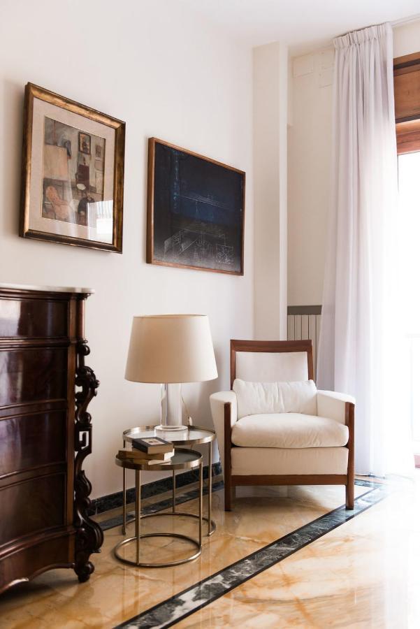 Starhost - Golden Apartments Salerno Esterno foto