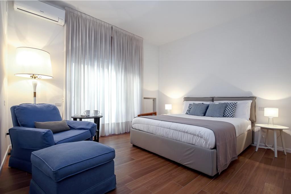 Starhost - Golden Apartments Salerno Esterno foto