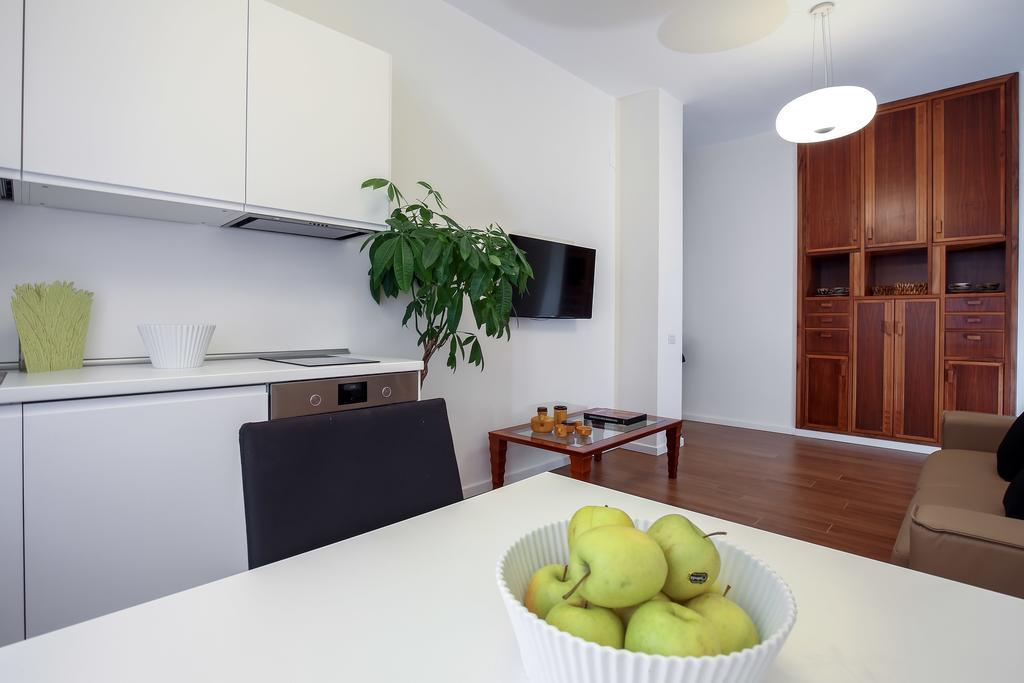 Starhost - Golden Apartments Salerno Esterno foto