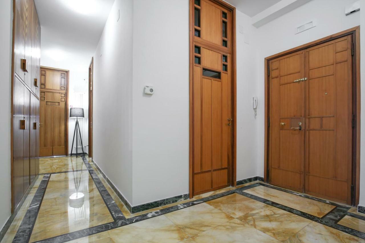 Starhost - Golden Apartments Salerno Esterno foto